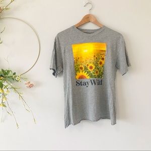 {Awake} Grey sunflower Graphic Slogan Semi Cropped
